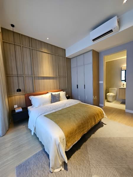 Service Residence for Sale at Parkside Residences @ Setia Federal Hill - Kelly Lim - Master Bedroom - PropertyGuru.com.my