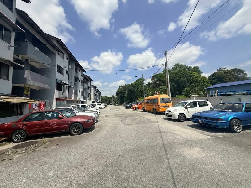 Rumah Flat untuk Dijual di Bandar Selesa Jaya - Jason Sim - Exterior - PropertyGuru.com.my