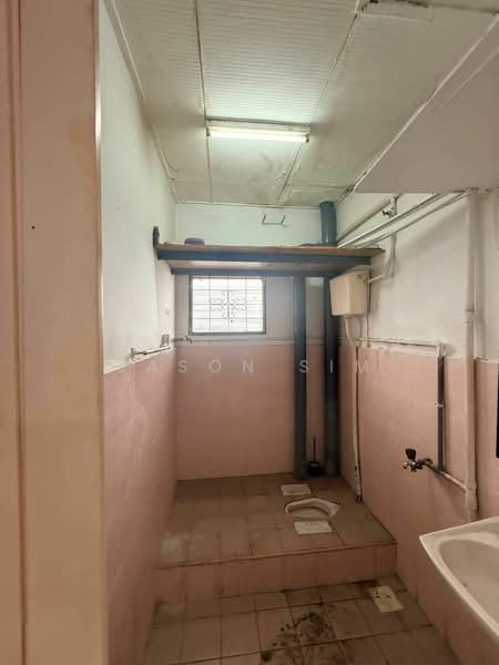 Rumah Flat untuk Dijual di Bandar Selesa Jaya - Jason Sim - Bathroom - PropertyGuru.com.my