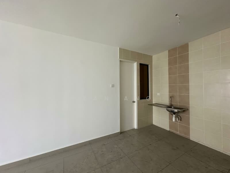 Kondominium untuk Dijual di Upper East @ Tiger Lane - Ryan Ang - Kitchen - PropertyGuru.com.my