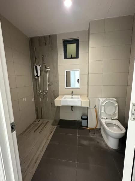 Servis Apartment untuk Disewa di Arte S - Hailey Wong - Bathroom - PropertyGuru.com.my