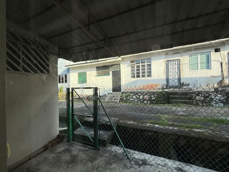 Rumah Teres 1 Tingkat untuk Dijual di Bandar Baru Uda (Tampoi) - Iden Tan - Exterior - PropertyGuru.com.my