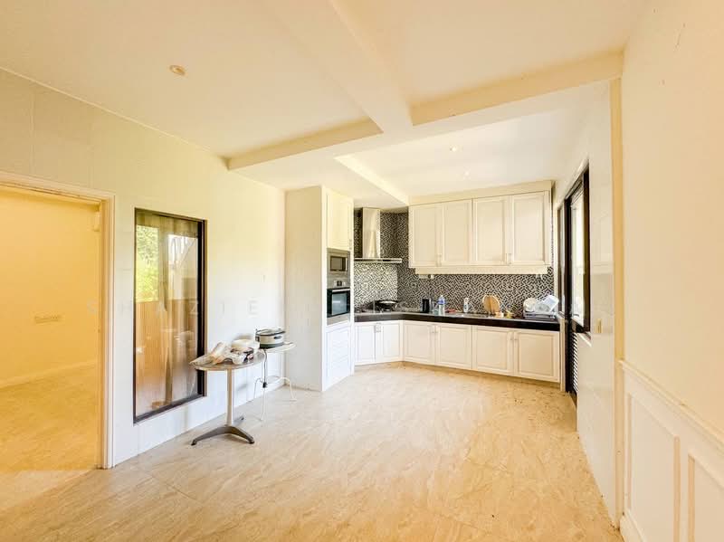 Rumah Banglo untuk Dijual di Ampang (Selangor) - Shaziery Iskandar - Kitchen - PropertyGuru.com.my