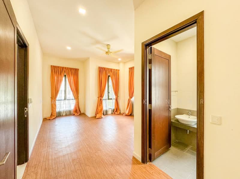 Rumah Banglo untuk Dijual di Ampang (Selangor) - Shaziery Iskandar - Living Room - PropertyGuru.com.my