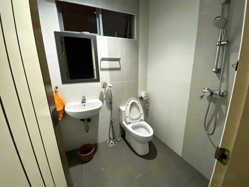 Semi-Detached House for Sale in Taman Kledang Permai (Menglembu) - Amie Chong - Bathroom - PropertyGuru.com.my