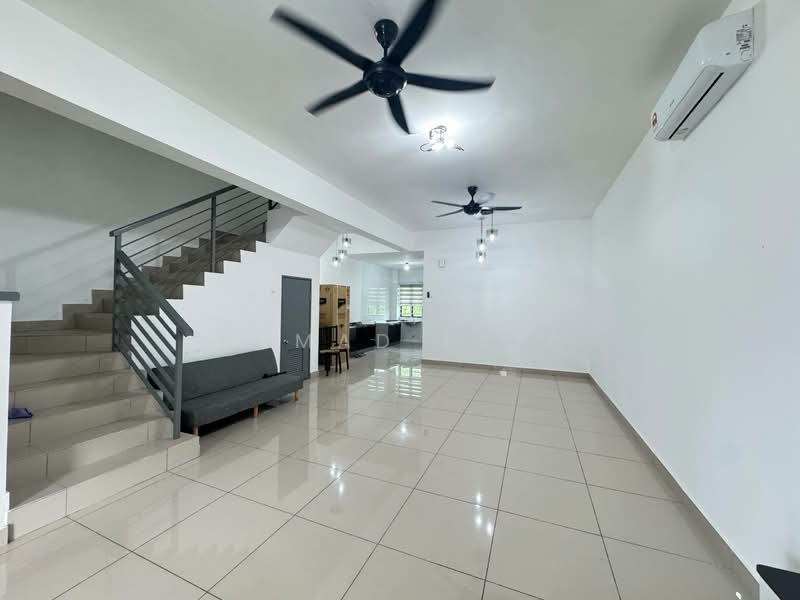 Terraced House for Rent in Shah Alam (Selangor) - Ahmad Faiz - Living Room - PropertyGuru.com.my