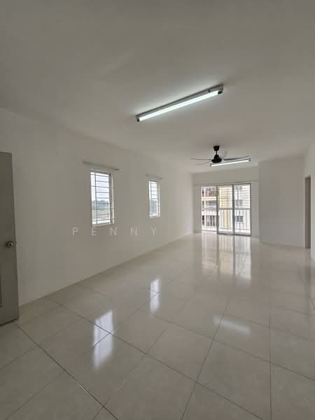 Pangsapuri untuk Disewa di Lakeview Apartments - Penny Ang - Living Room - PropertyGuru.com.my