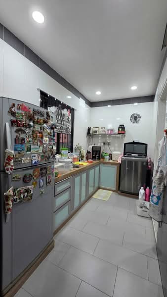 Rumah Teres 1 Tingkat untuk Dijual di Taman Rinting (Masai) - Max Keng - Kitchen - PropertyGuru.com.my