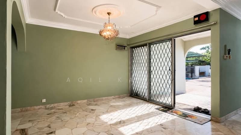Rumah Teres 2 Tingkat untuk Dijual di Taman Cempaka (Ampang) - Aqil Kamal - Entrance - PropertyGuru.com.my
