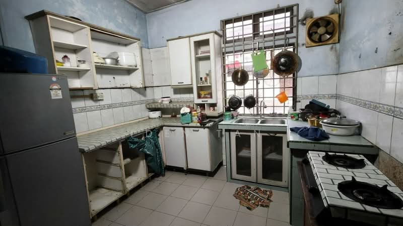 Rumah Teres 1 Tingkat untuk Dijual di Taman Skudai Baru (Skudai) - Iden Tan - Kitchen - PropertyGuru.com.my