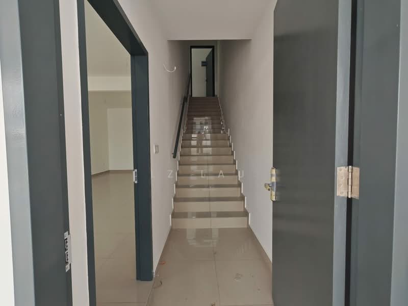 Rumah Teres untuk Dijual di Bandar Dato Onn (Tebrau) - LZ Lau - Entrance - PropertyGuru.com.my