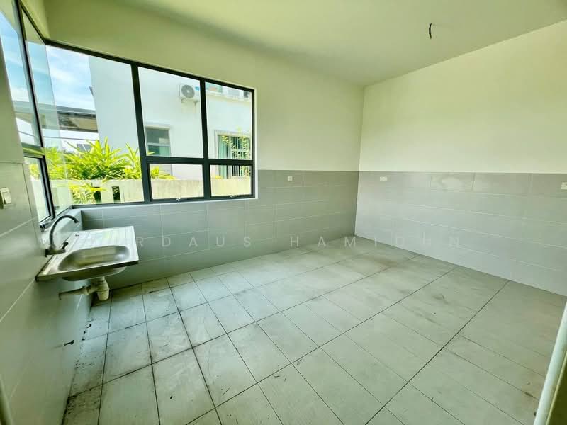 Bungalow for Sale in Kota Seriemas (Nilai) - Firdaus Hamidun - PropertyGuru.com.my