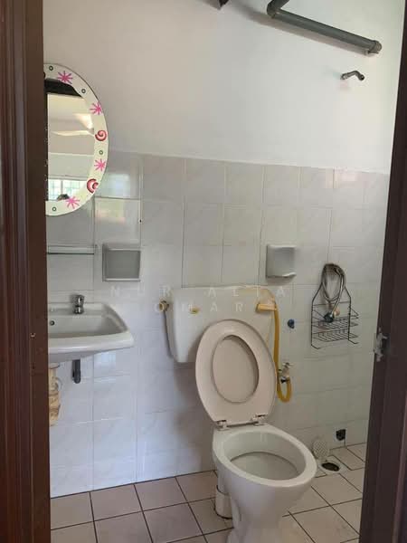Pangsapuri untuk Dijual di Jasmin Apartment - Nur Alia Omar - Bathroom - PropertyGuru.com.my
