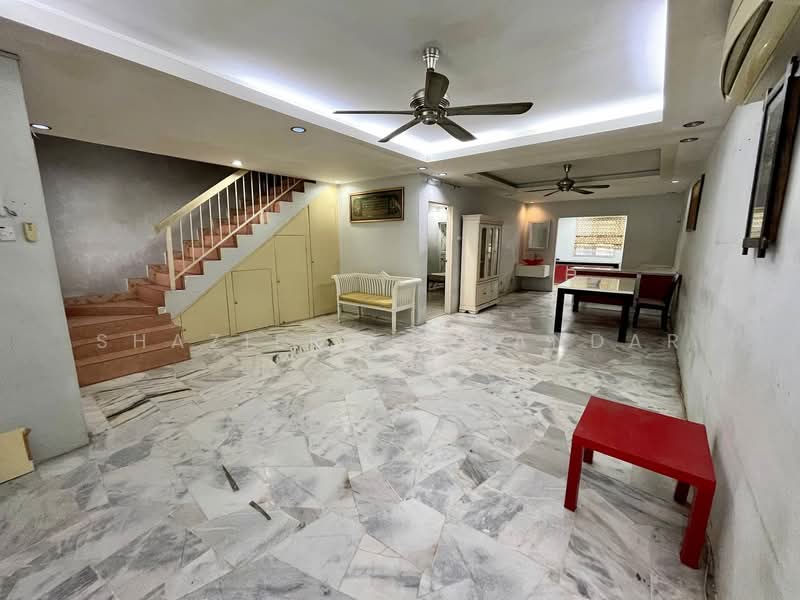 2-storey Terraced House for Sale in Taman Gombak Ria (Batu Caves) - Shaziery Iskandar - Living Room - PropertyGuru.com.my
