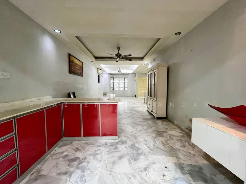 2-storey Terraced House for Sale in Taman Gombak Ria (Batu Caves) - Shaziery Iskandar - Living Room - PropertyGuru.com.my