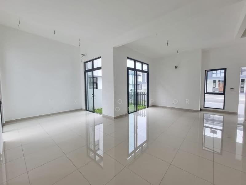 Rumah Berkembar untuk Dijual di Setia Alam (Selangor) - Max Khor Phor xiong - Living Room - PropertyGuru.com.my