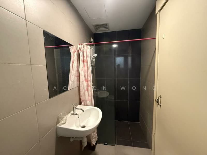 Service Residence for Rent at Avenue D'Vogue - Jackson Wong - Bathroom - PropertyGuru.com.my