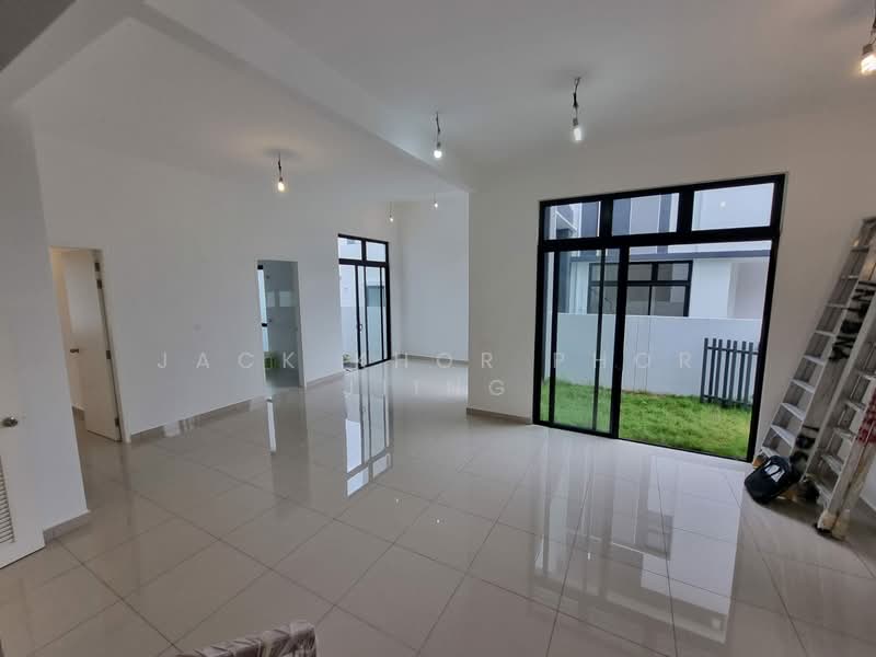 Semi-Detached House for Sale in Setia Alam (Selangor) - Jack Khor Phor Jiing - Living Room - PropertyGuru.com.my