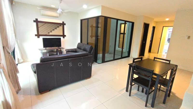 Rumah Teres 2 Tingkat untuk Disewa di Leisure Farm (Gelang Patah) - Jason Chua - Living Room - PropertyGuru.com.my
