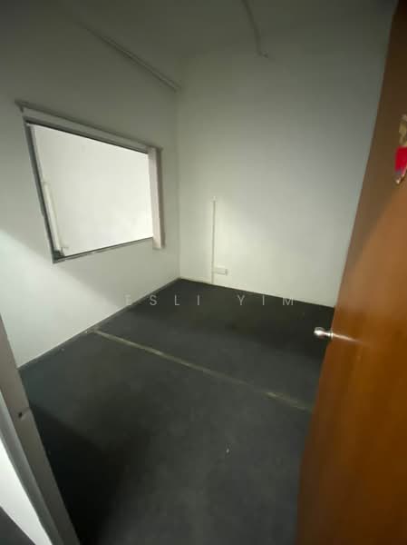 Shop / Office for Rent in Jalan Klang Lama (Old Klang Road) (Kuala Lumpur) - Lesli Yim - Interior - PropertyGuru.com.my