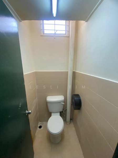 Shop / Office for Rent in Jalan Klang Lama (Old Klang Road) (Kuala Lumpur) - Lesli Yim - Bathroom - PropertyGuru.com.my
