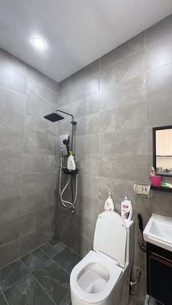 2-storey Terraced House for Rent in Taman Mount Austin (Tebrau) - Thomas Lee - Bathroom - PropertyGuru.com.my
