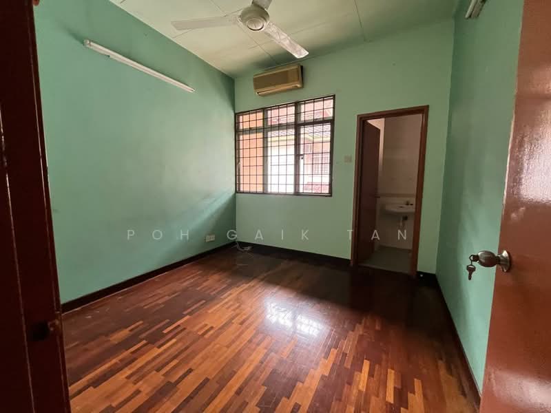 2-storey Terraced House for Sale in Kota Kemuning (Shah Alam) - Poh Gaik Tan - PropertyGuru.com.my