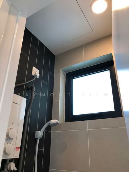 Service Residence for Sale at H2O Residences - Raymond Siew - Bathroom - PropertyGuru.com.my