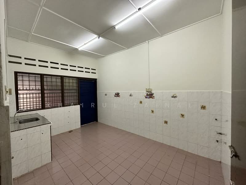 Rumah Teres 1 Tingkat untuk Dijual di Ampang (Selangor) - Khairul Zainal - Kitchen - PropertyGuru.com.my