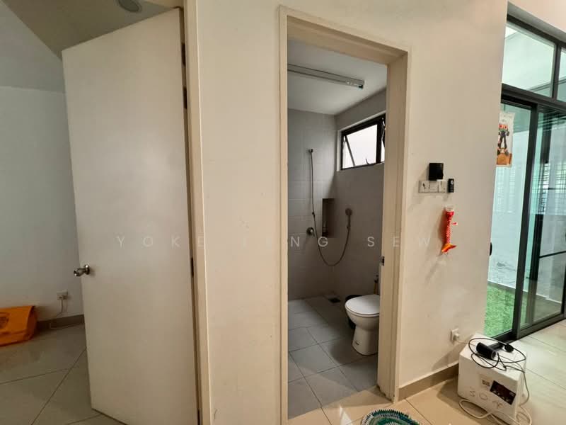 3-storey Terraced House for Sale in Taman Putra Prima (Puchong) - Yoke Leng Sew - Bathroom - PropertyGuru.com.my