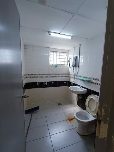 Condominium for Rent at Venice Hill - June Tan - Bathroom - PropertyGuru.com.my