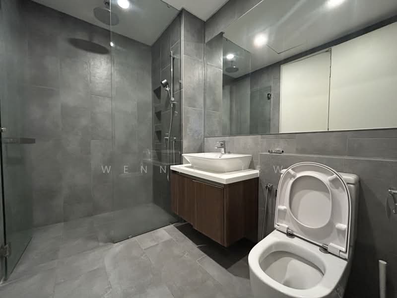 Servis Apartment untuk Disewa di Ativo Suites @ Damansara Avenue - Wennie Liew - Bathroom - PropertyGuru.com.my