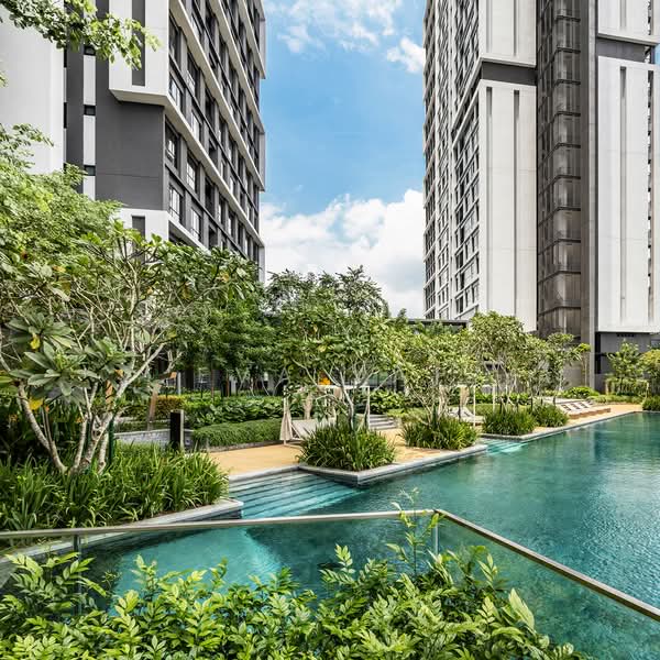 Servis Apartment untuk Disewa di Ativo Suites @ Damansara Avenue - Eva Yap - Pool - PropertyGuru.com.my