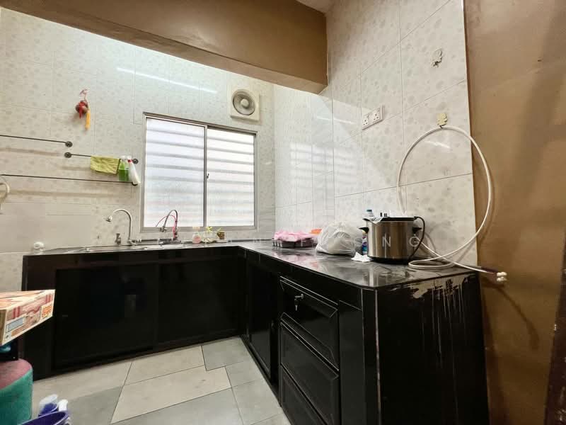 Rumah Teres 1 Tingkat untuk Dijual di Taman Chemor Idaman (Chemor) - Vivian Foong - Kitchen - PropertyGuru.com.my