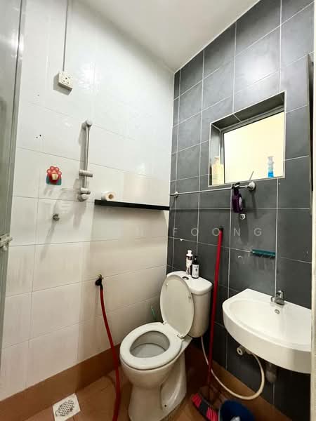 Rumah Teres 1 Tingkat untuk Dijual di Taman Chemor Idaman (Chemor) - Vivian Foong - Bathroom - PropertyGuru.com.my
