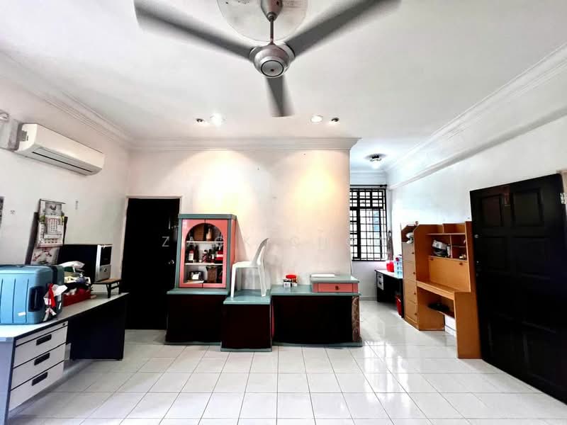 2-storey Terraced House for Sale in Skudai (Johor) - Zack Chow - Living Room - PropertyGuru.com.my