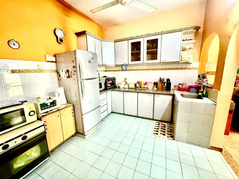Rumah Teres 2 Tingkat untuk Dijual di Subang Jaya (Selangor) - Rohana Ishak - Kitchen - PropertyGuru.com.my