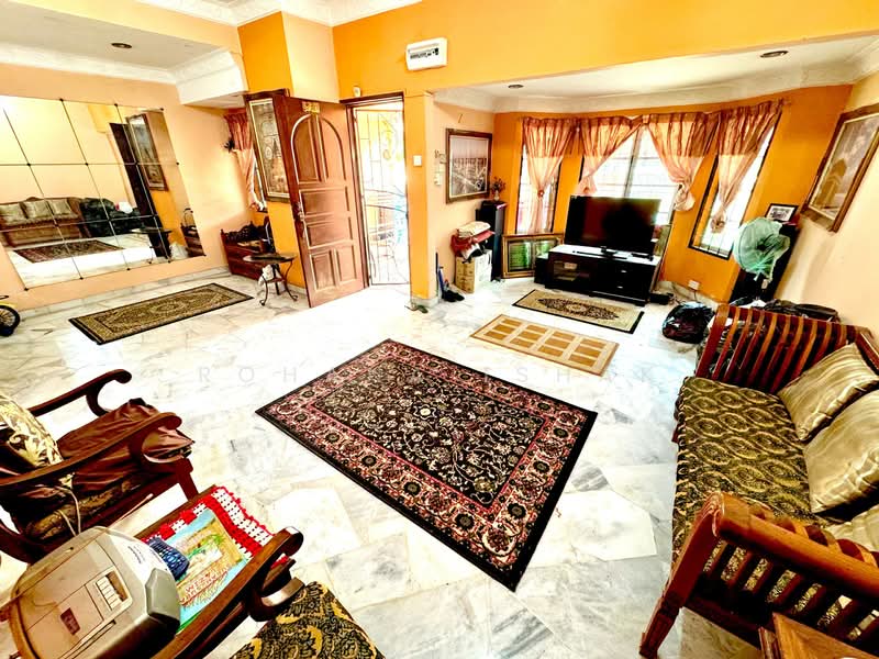 Rumah Teres 2 Tingkat untuk Dijual di Subang Jaya (Selangor) - Rohana Ishak - Living Room - PropertyGuru.com.my