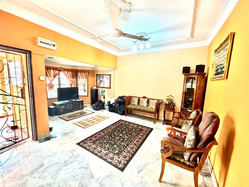 Rumah Teres 2 Tingkat untuk Dijual di Subang Jaya (Selangor) - Rohana Ishak - Living Room - PropertyGuru.com.my