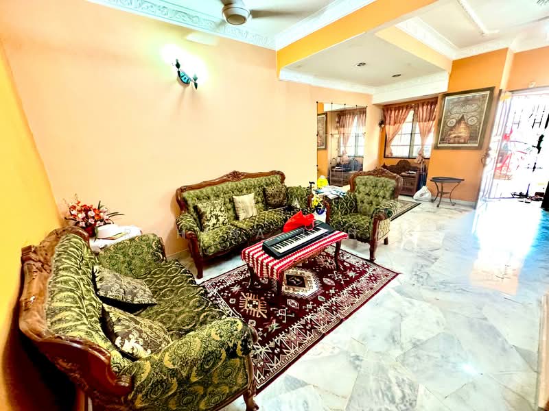 Rumah Teres 2 Tingkat untuk Dijual di Subang Jaya (Selangor) - Rohana Ishak - Living Room - PropertyGuru.com.my