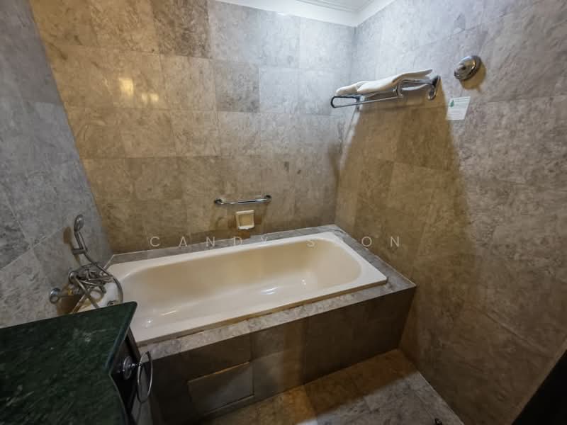 Servis Apartment untuk Dijual di Berjaya Times Square - Candy Soon - Bathroom - PropertyGuru.com.my