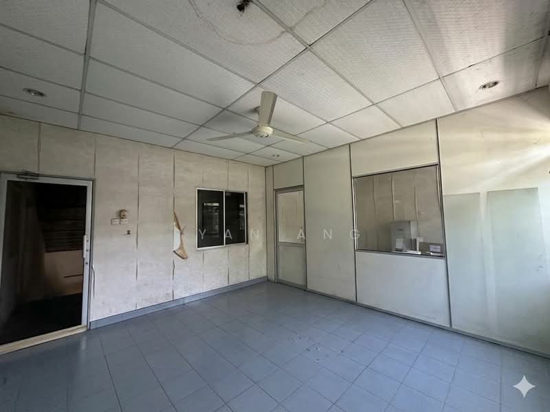 Terrace Factory for Sale in Kawasan Perindustrian Ringan Bercham (Ipoh) - Ryan Ang - Office View 1 - PropertyGuru.com.my