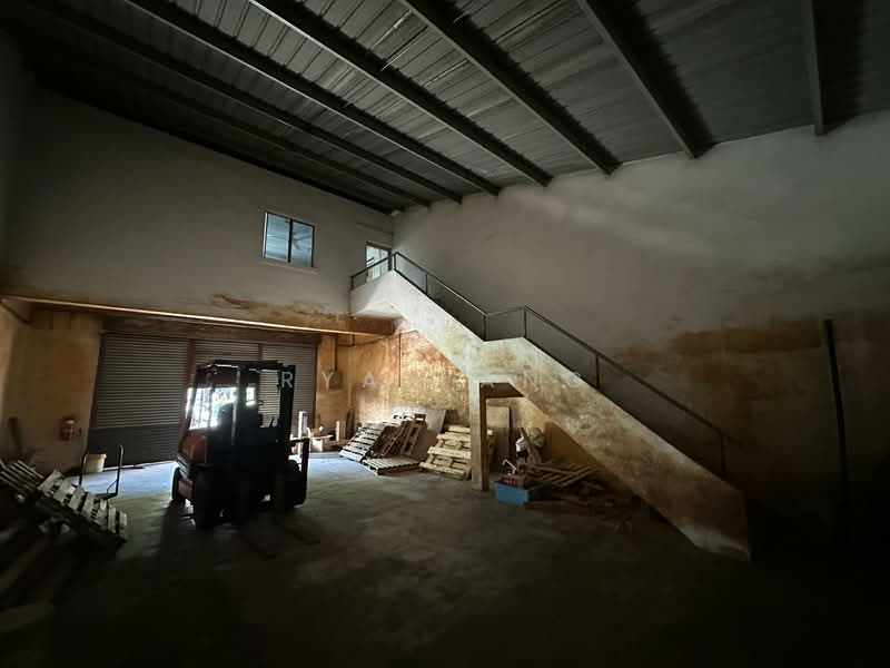 Terrace Factory for Sale in Kawasan Perindustrian Ringan Bercham (Ipoh) - Ryan Ang - Interior - PropertyGuru.com.my