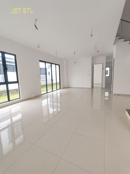 Rumah Berkembar untuk Dijual di Setia Eco Park (Setia Alam) - Alwin Lee - Living Room - PropertyGuru.com.my