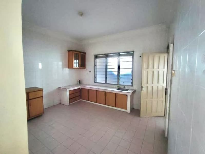 2-storey Terraced House for Sale in Ipoh (Perak) - Peter Gan - Kitchen - PropertyGuru.com.my