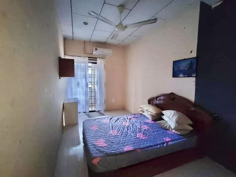 2-storey Terraced House for Sale in Ipoh (Perak) - Peter Gan - Bedroom - PropertyGuru.com.my