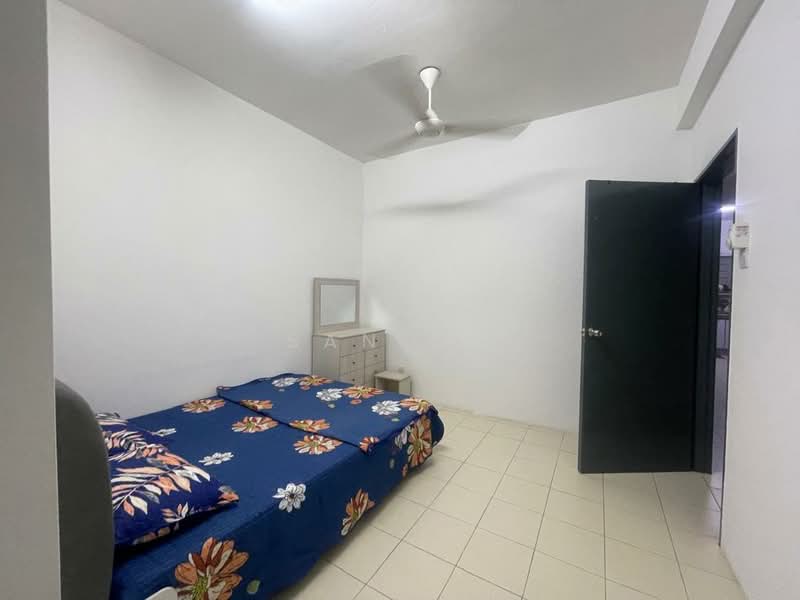 Townhouse for Rent in Taman Bangi Villa (Bangi) - San MC - Bedroom - PropertyGuru.com.my