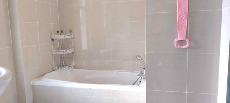 Rumah Teres 2 Tingkat untuk Disewa di Leisure Farm (Gelang Patah) - Jason Chua - Bathroom - PropertyGuru.com.my