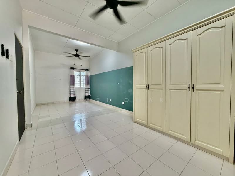 Rumah Berkembar untuk Dijual di Taman Desaria (Nilai) - Fazri Omar - PropertyGuru.com.my