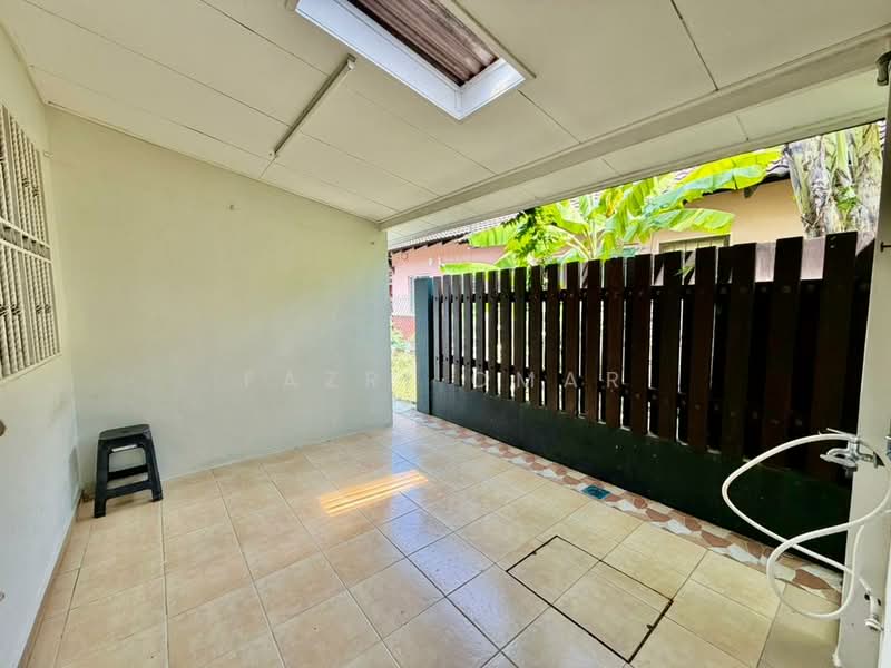 Rumah Berkembar untuk Dijual di Taman Desaria (Nilai) - Fazri Omar - PropertyGuru.com.my